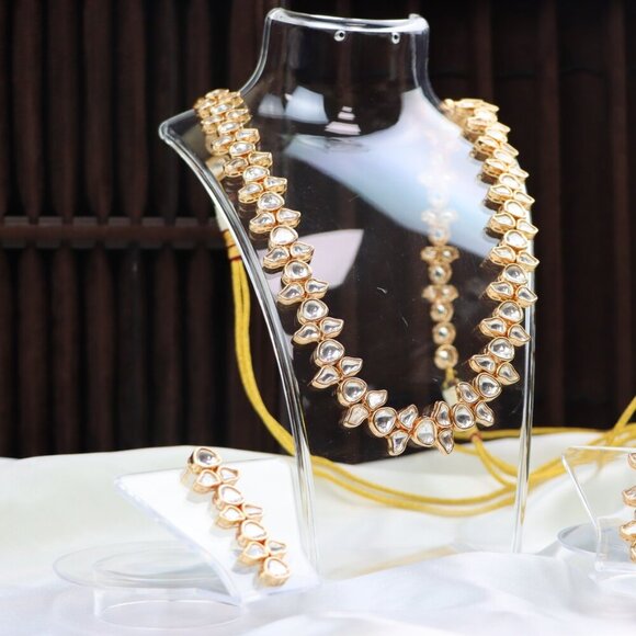 Classic Kundan Necklace & Earrings Set, JP41 - Picture 9 of 12